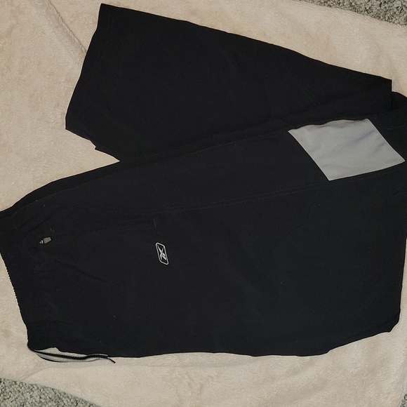 Reebok Other - Reebok Training pants